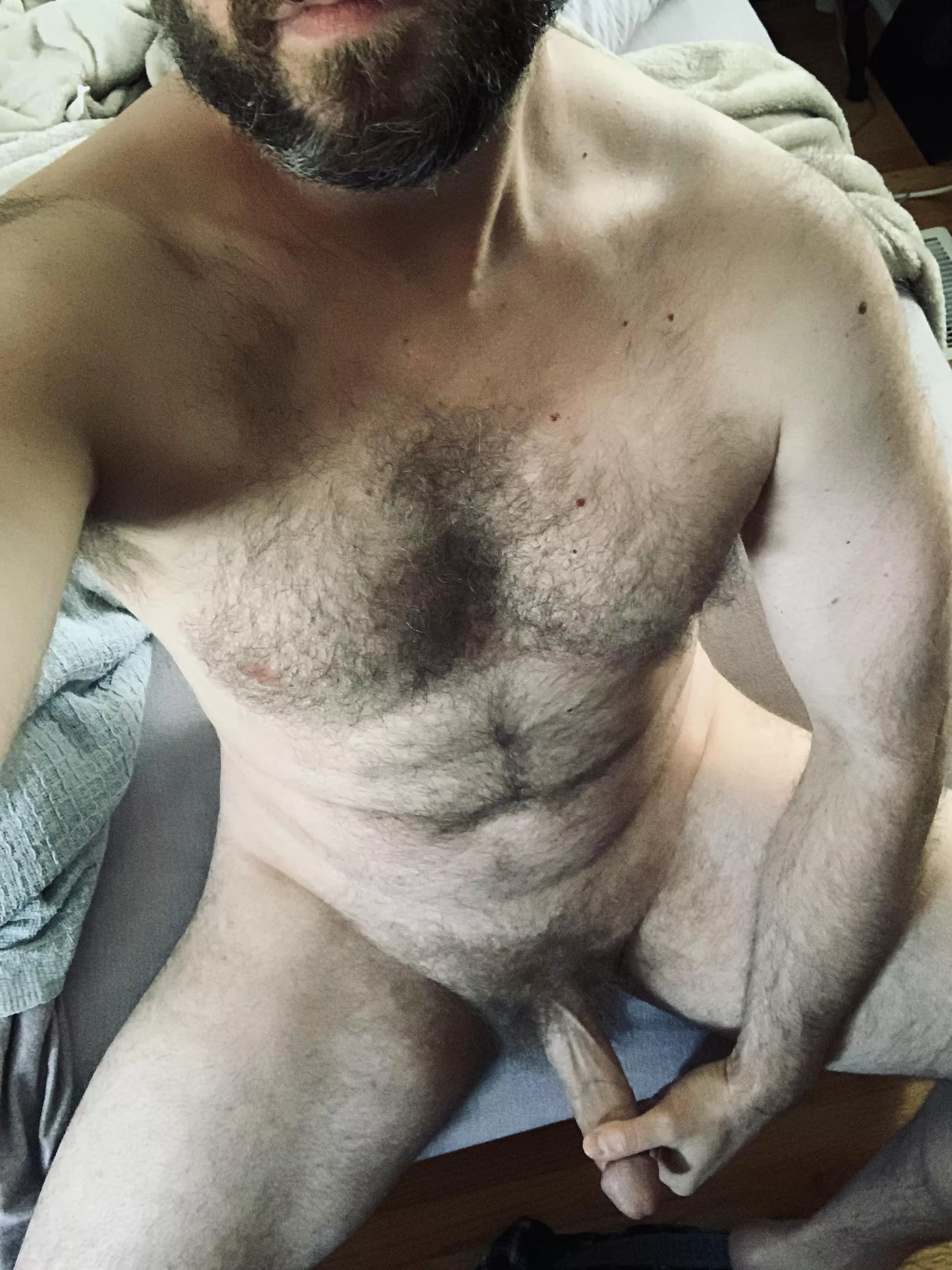 Insert clever title here; I’m too worked up to think of something good. Sorry 🤷‍♂️ [39] posted by Ecstatic______radish