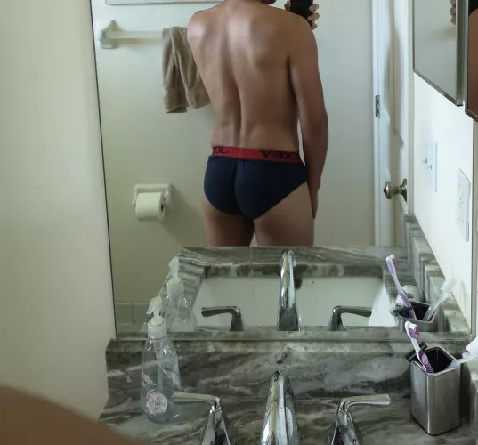 *Insert peach emoji* by JohnM108