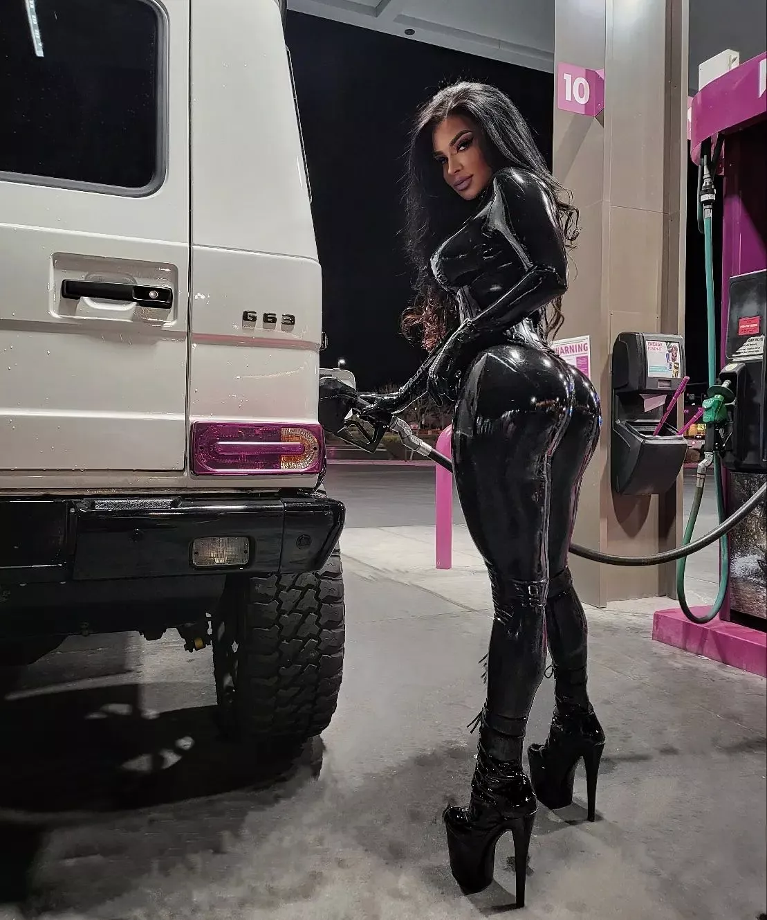 Insert your own fuel price joke! (@_ice_queen_co) posted by TransIsSeriousMum