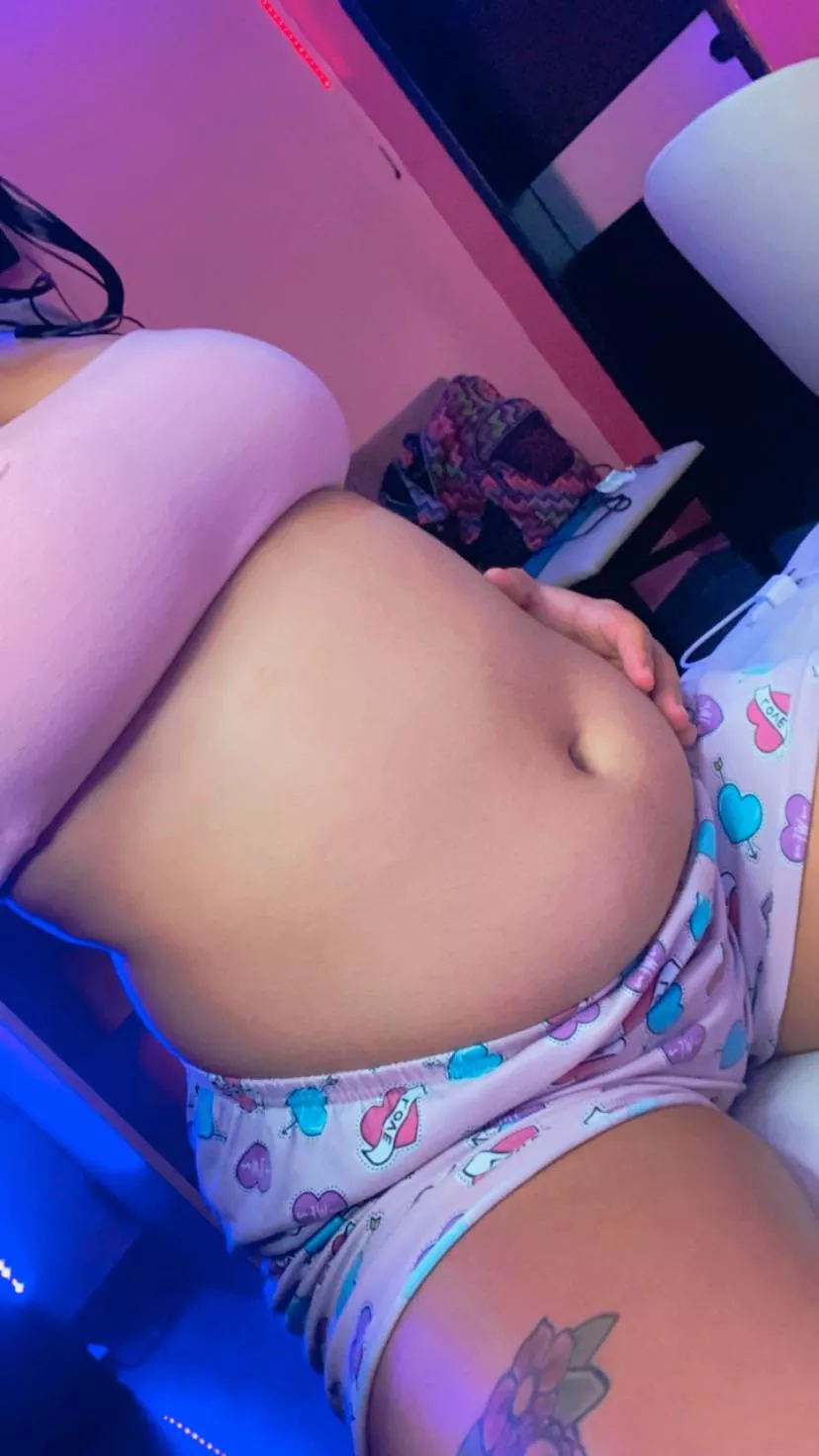 Instagram @babyamanda172002 posted by babyamanda17