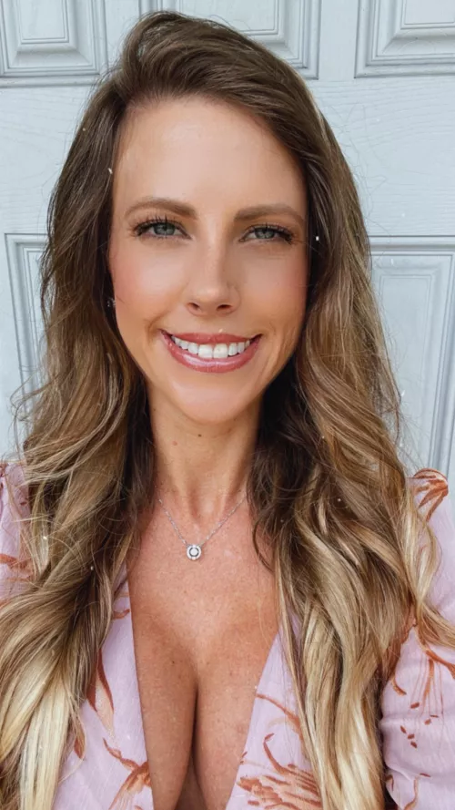 Instagram is my favorite by _SunshineAndTanlines