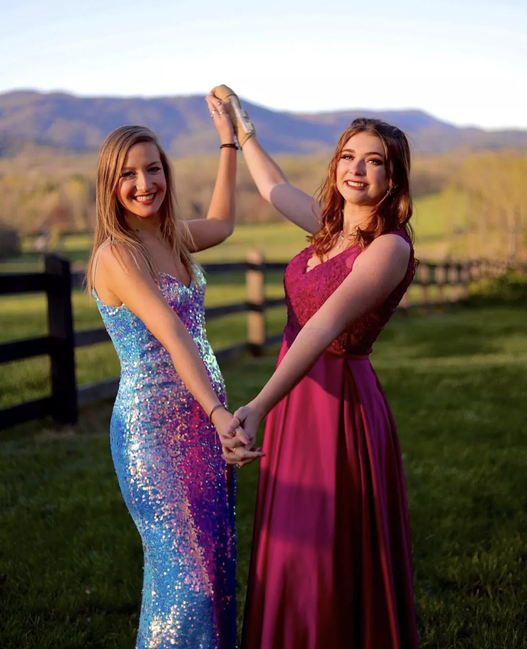 Iridescent or Magenta? [2] posted by RandomHornyGuy777