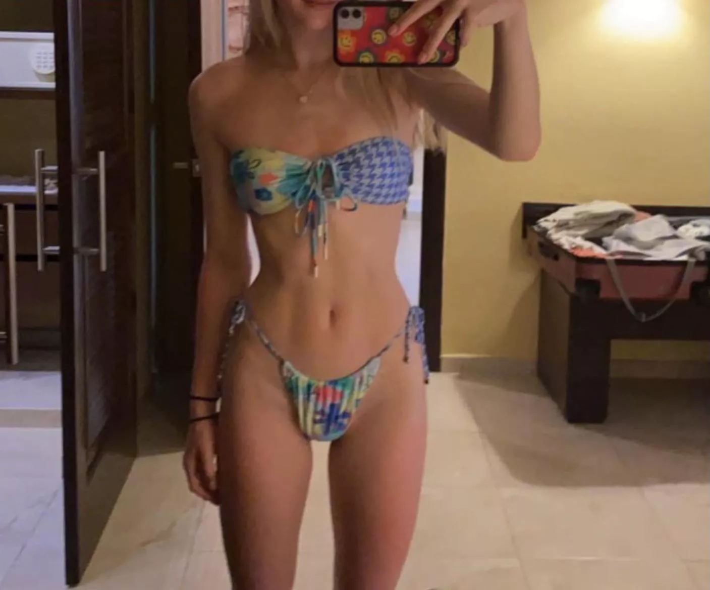 irtr (18 years old) posted by ndhxhdbe