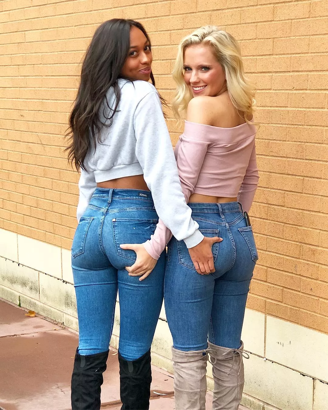 (IRTR) Handfulls posted by Similar_Cock