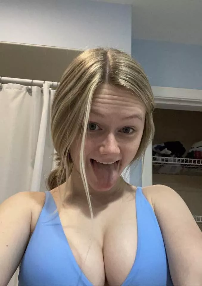 👅IRTR posted by R_o_c_k_i_n