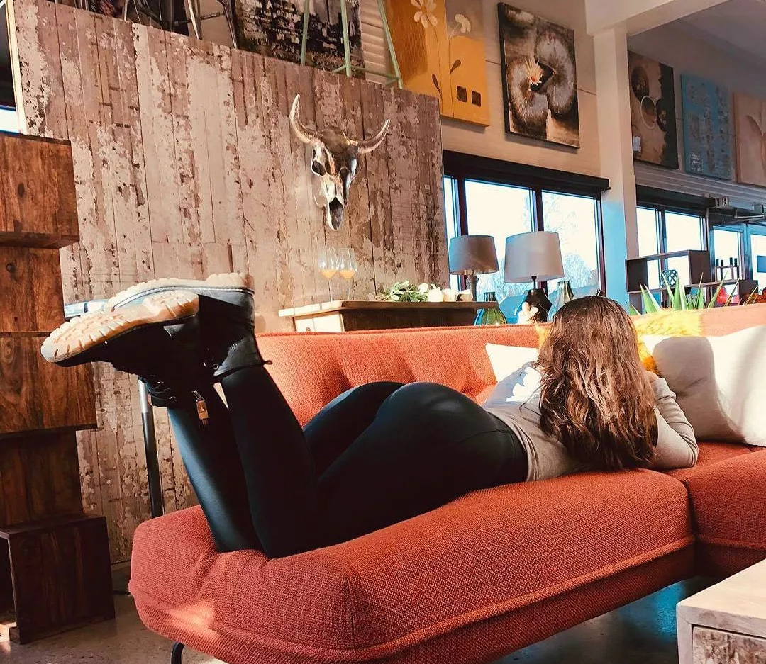 IRTR wide hips 4 💕 posted by Top_Role9329