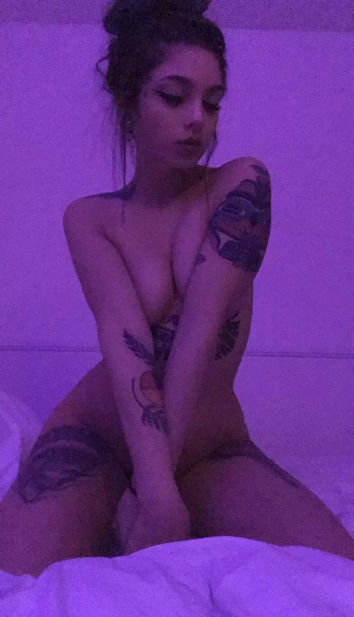 Is 19 to young for you?💦😩 👻corinnabloom posted by Corinnabloom69