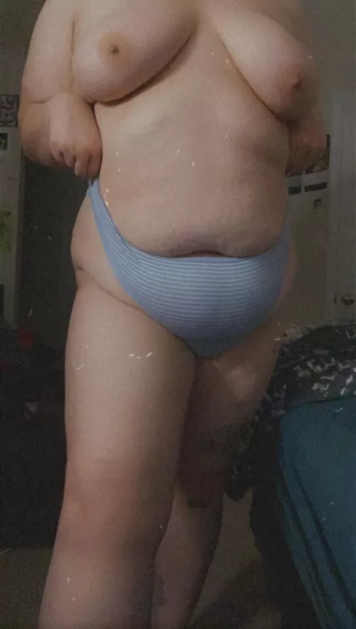 Is anybody awake? I’m super horny tonight… 💜 by denitrifying