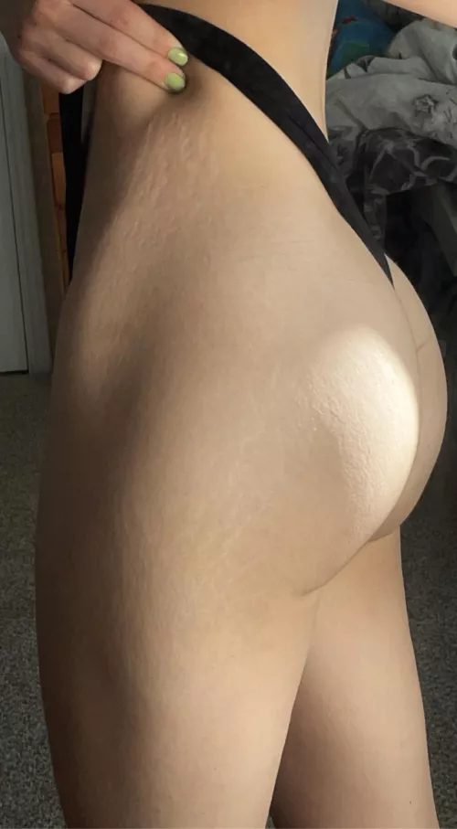 Is athletic booty with stretch marks loved here? by ecchimamas