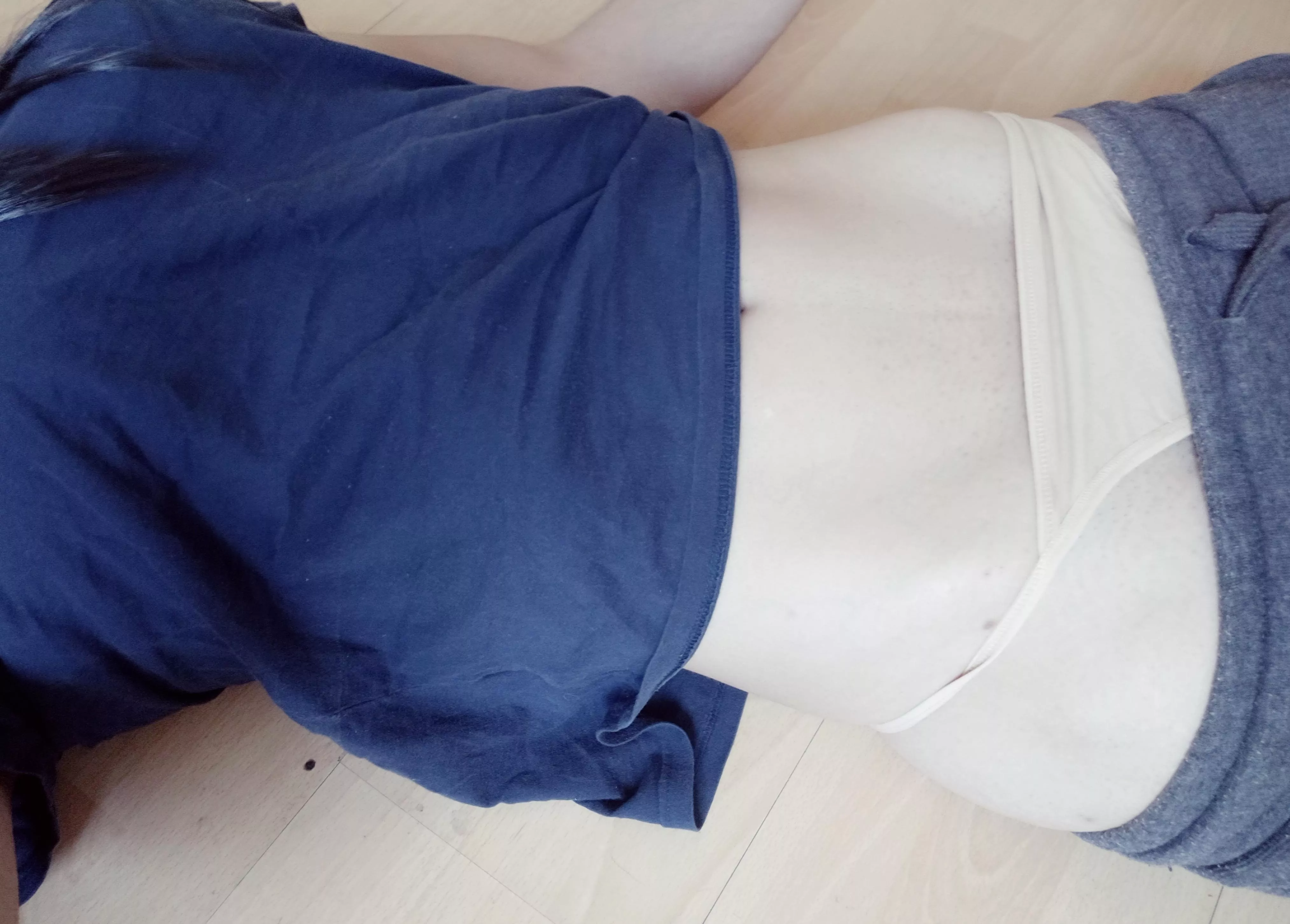 Is bellybutton teasing a thing ? (oc)[f] posted by soldaderyan