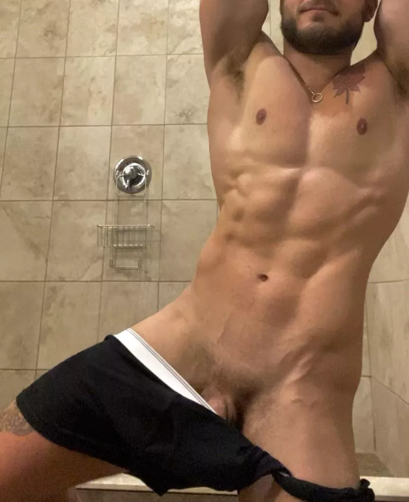 Is everyone having a great weekend?🔥 posted by conMont4