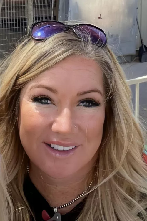 Is her face good enough for a hot stick load? by Shoddy_Gas_5202