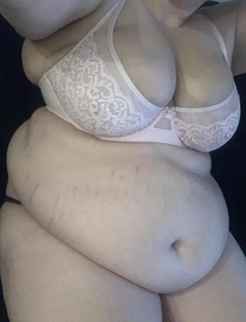 Is it possible to gain 30 pounds in less than a month or is my scale lying? 🥴🥴 by cowgirlbre