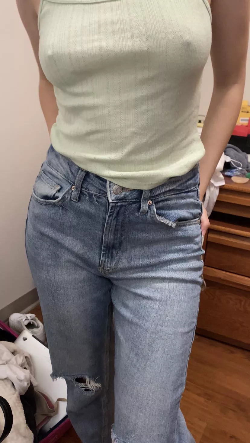 Is it that obvious 🙊 posted by lilyhyun