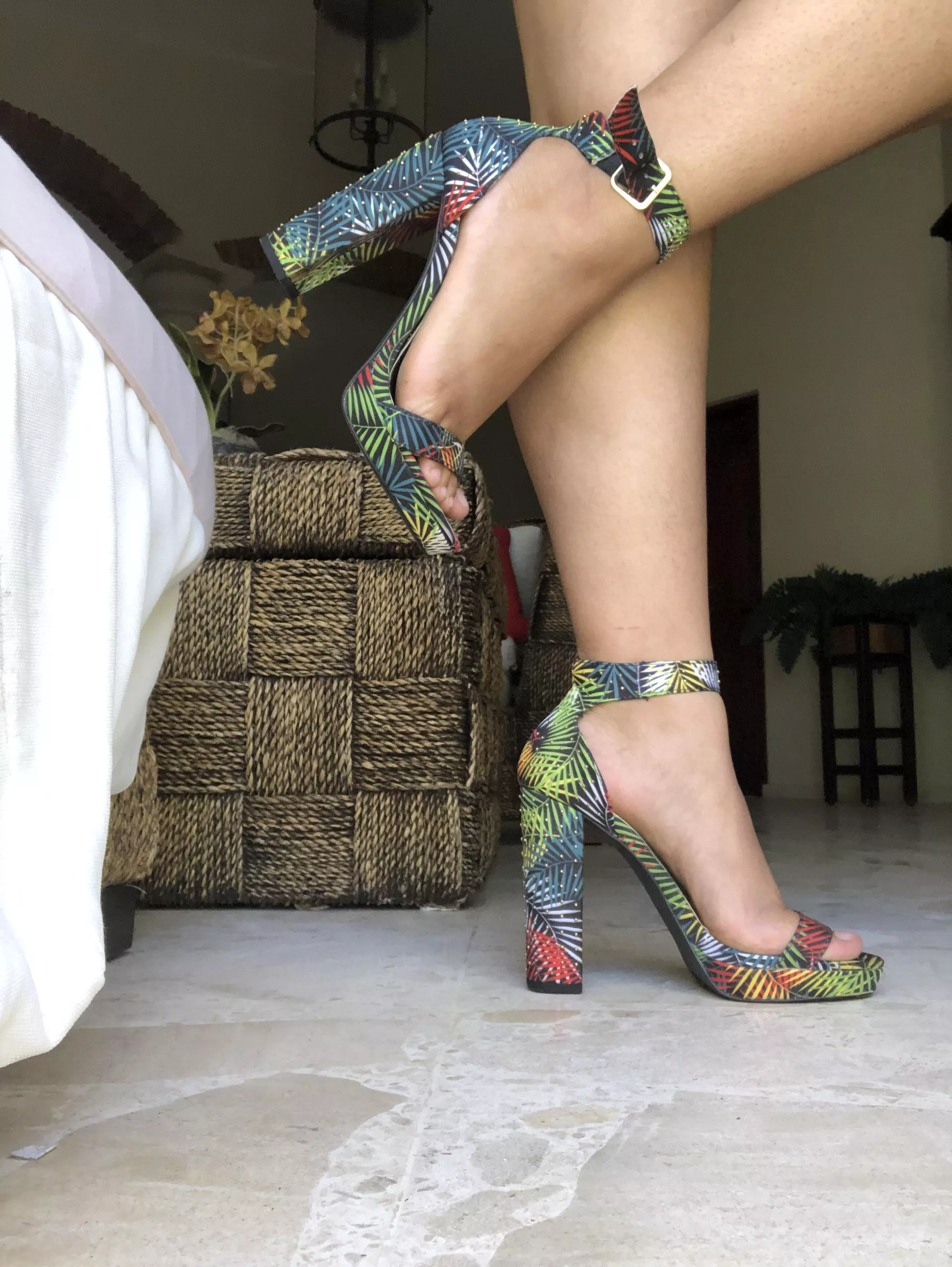Is it to obv that I live in the tropicals? posted by Feetpics0o-