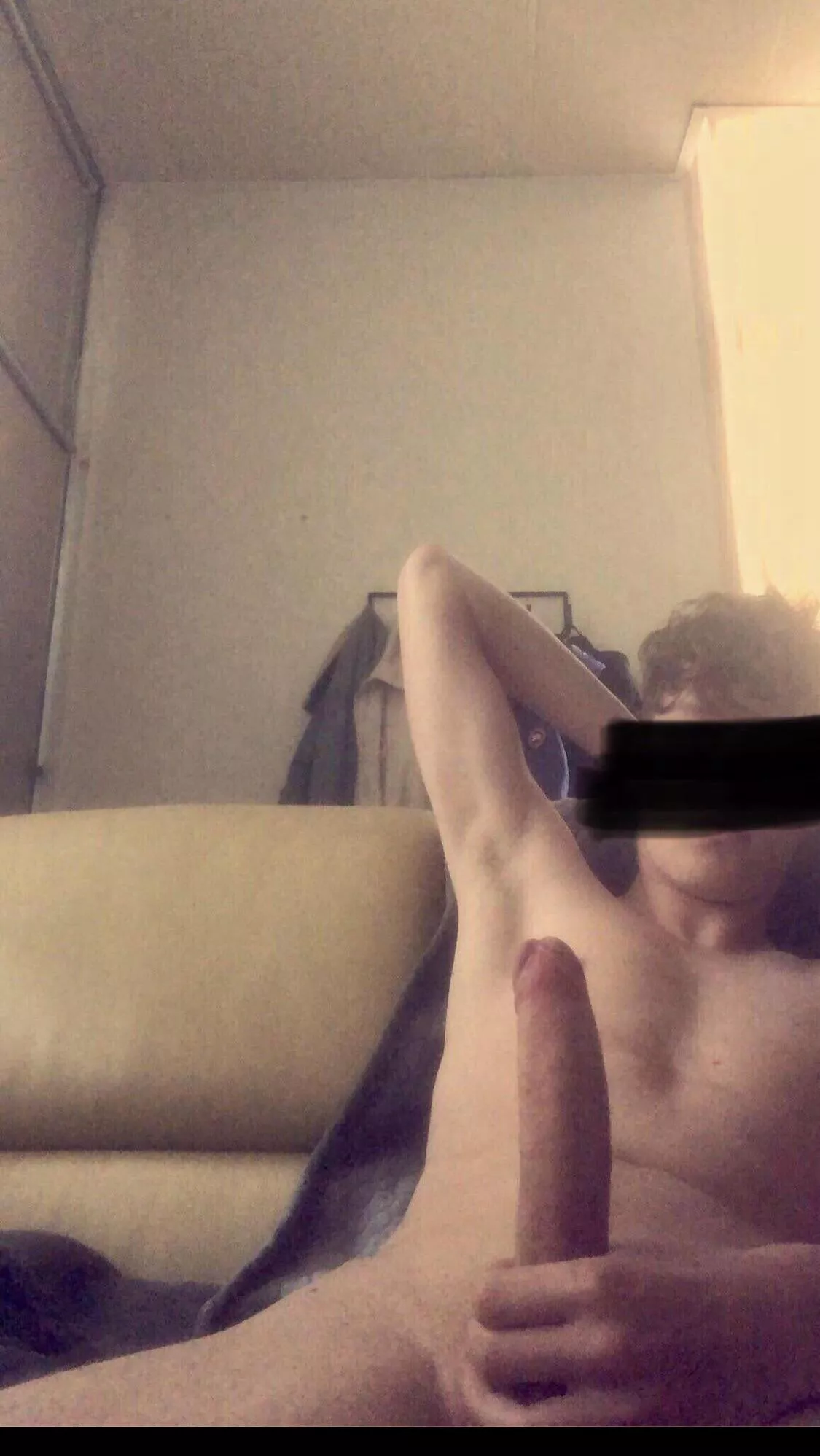 Is my 19yo skinny body worth some attention here?🙃 posted by Durik-