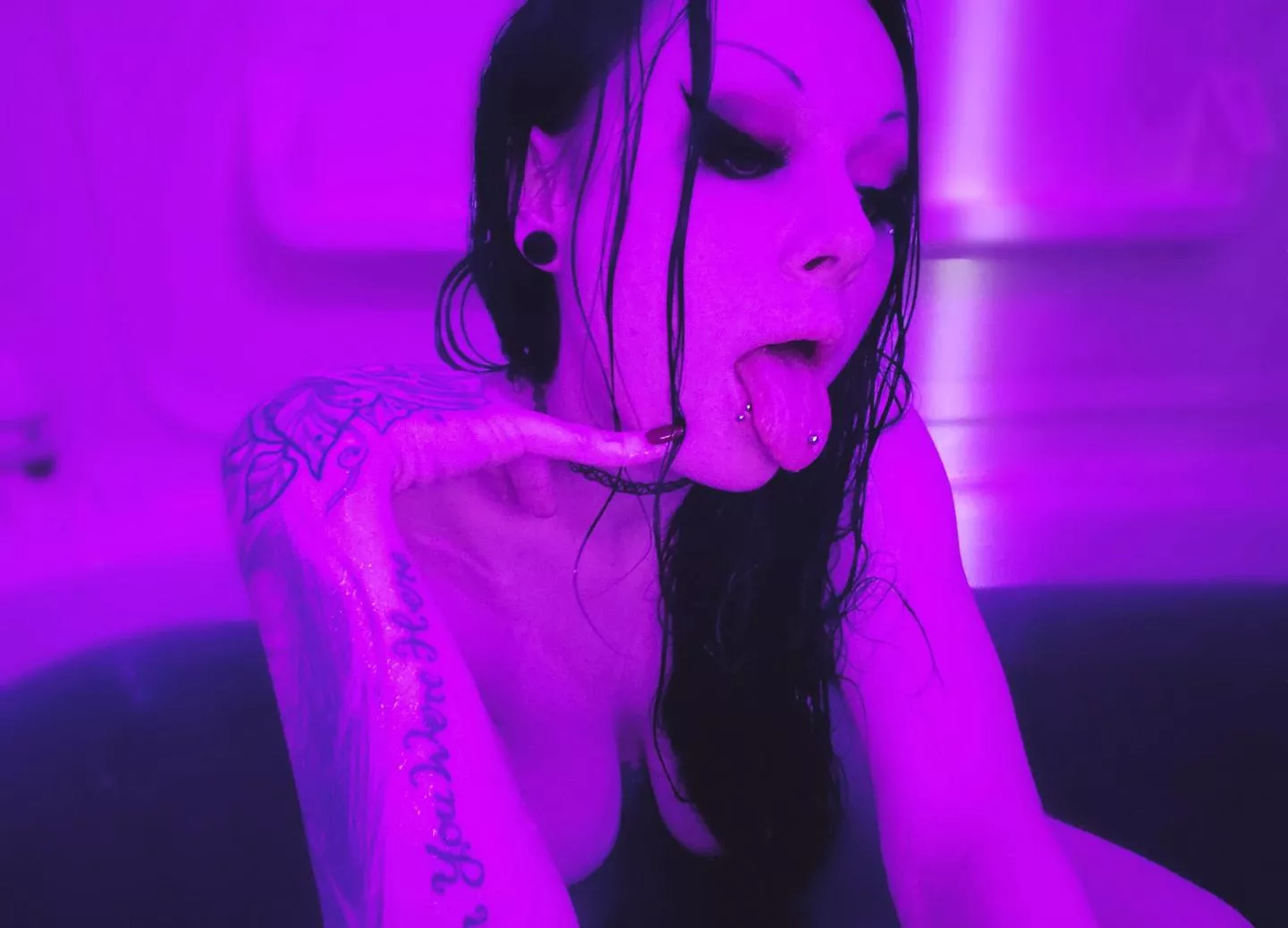 Is my mouth pretty enough to fuck 🥴👅 posted by xmissxlilith