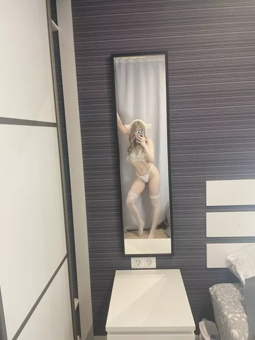 is my phone case cute? by MiraRise