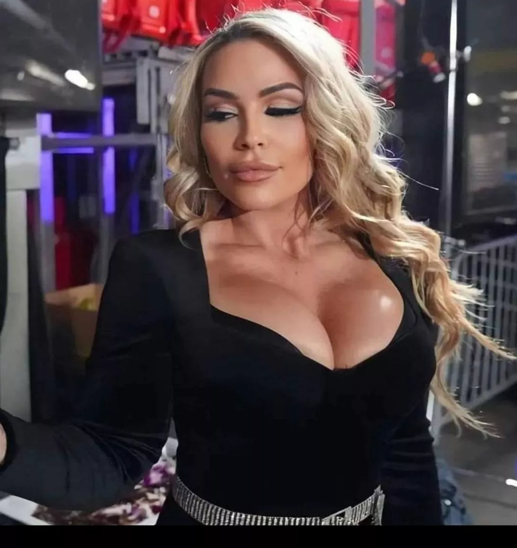 Is she now bigger than DDana? posted by MaleficentBus8