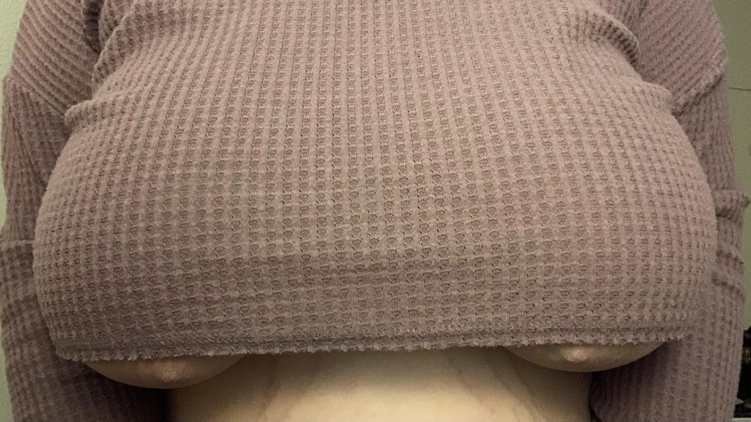 Is something peeking out? posted by slutcream53