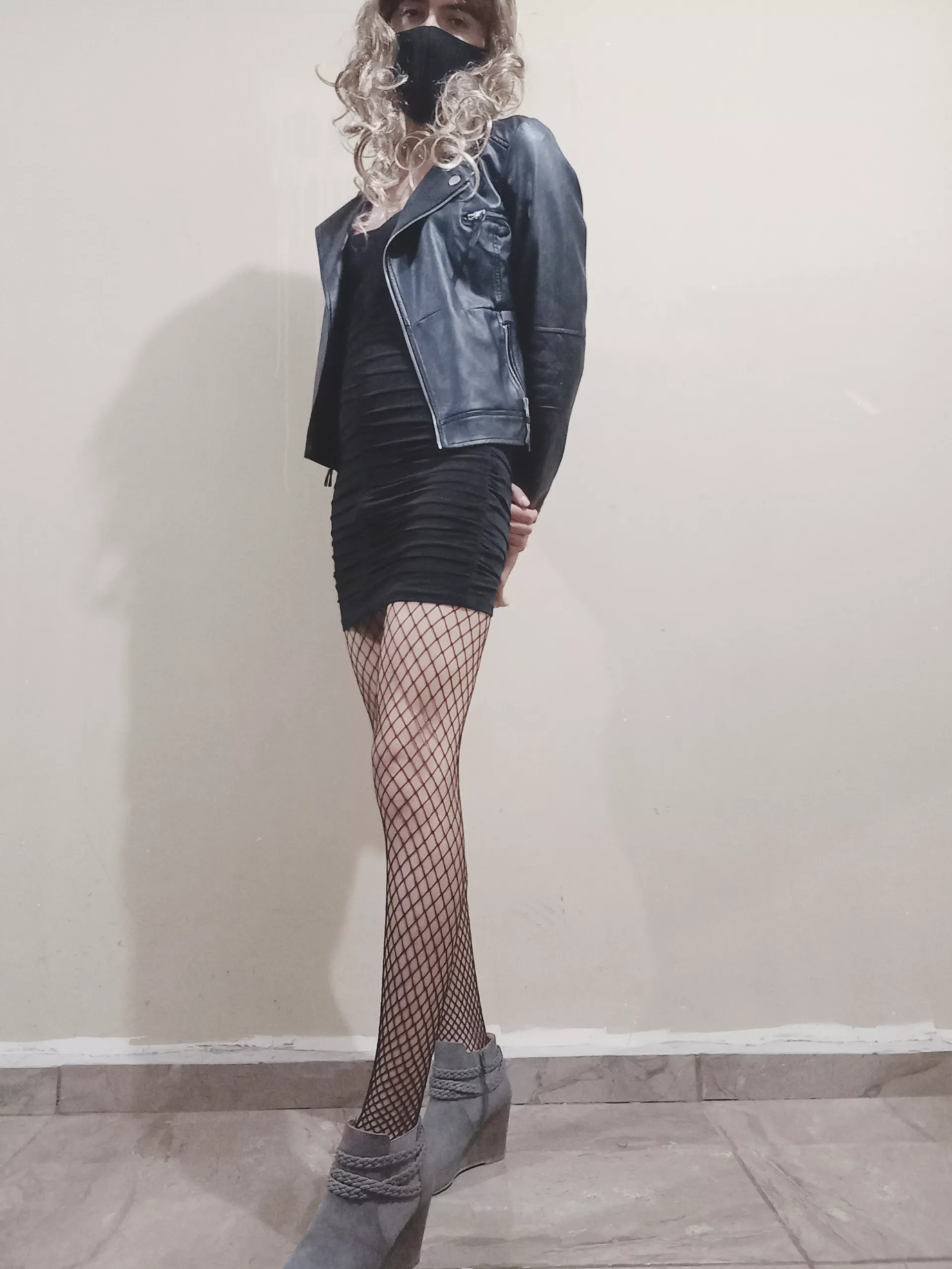 Is this a good outfit to hang out on friday night??🥰 posted by JcG98Mex