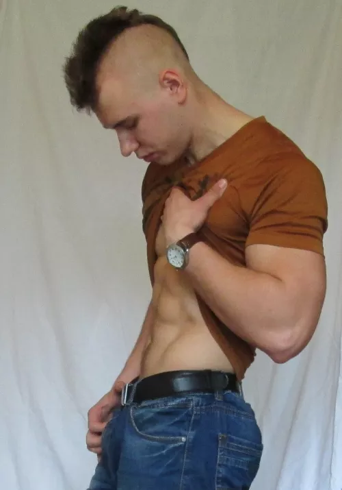 Is this hairstyle ruining my appearance? by MichaelFerras