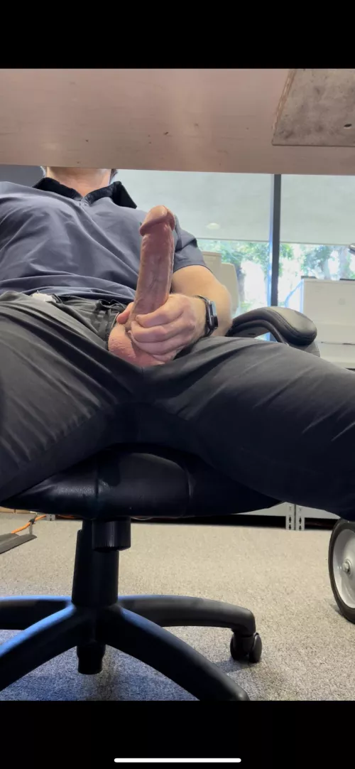 Is this how everyone answers emails? by mylowkeyaccount686