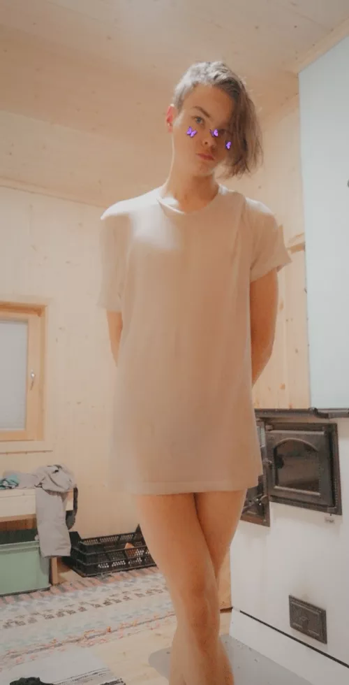 Is this pic cute or hot? by Urownone