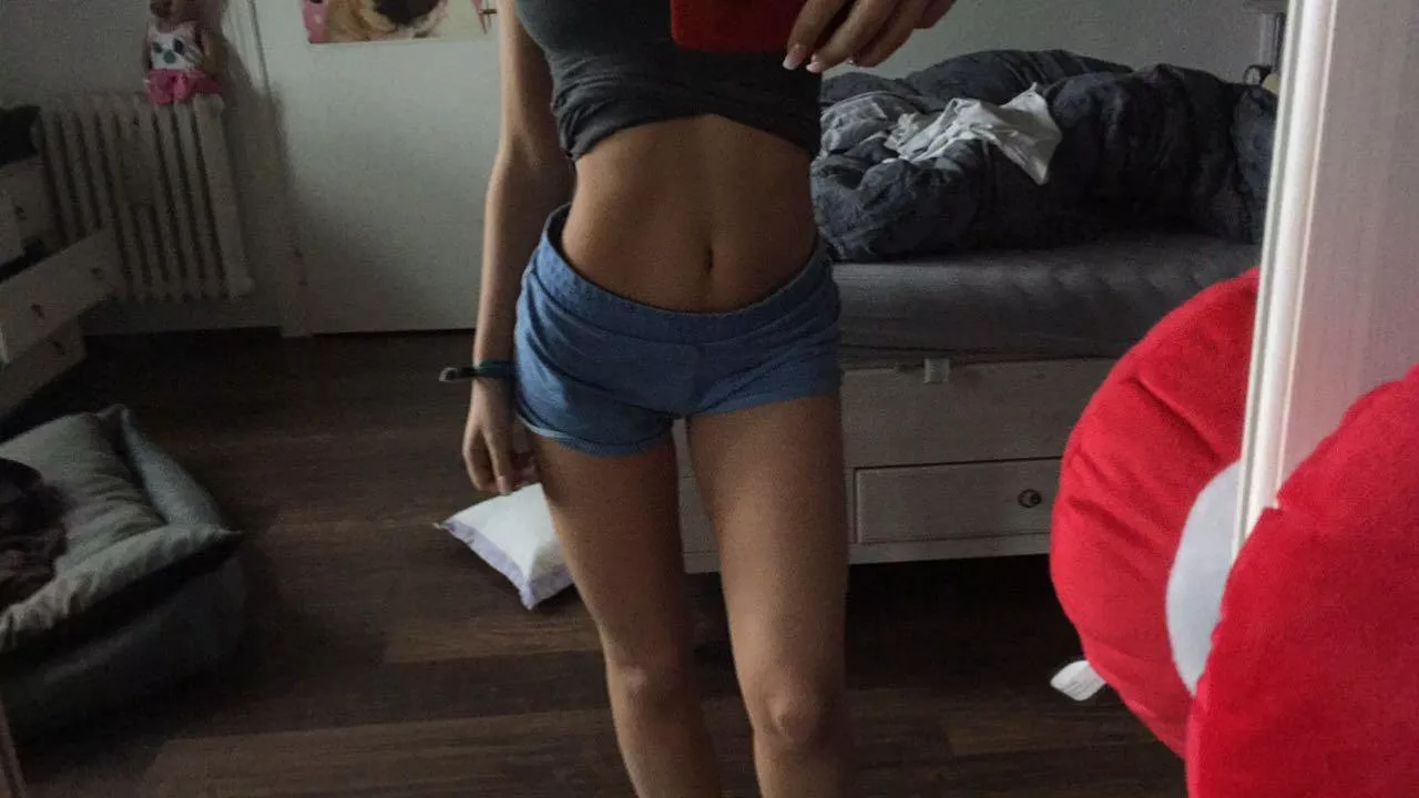 Is this shorts legal for college?😈 posted by Sophie_XooXo