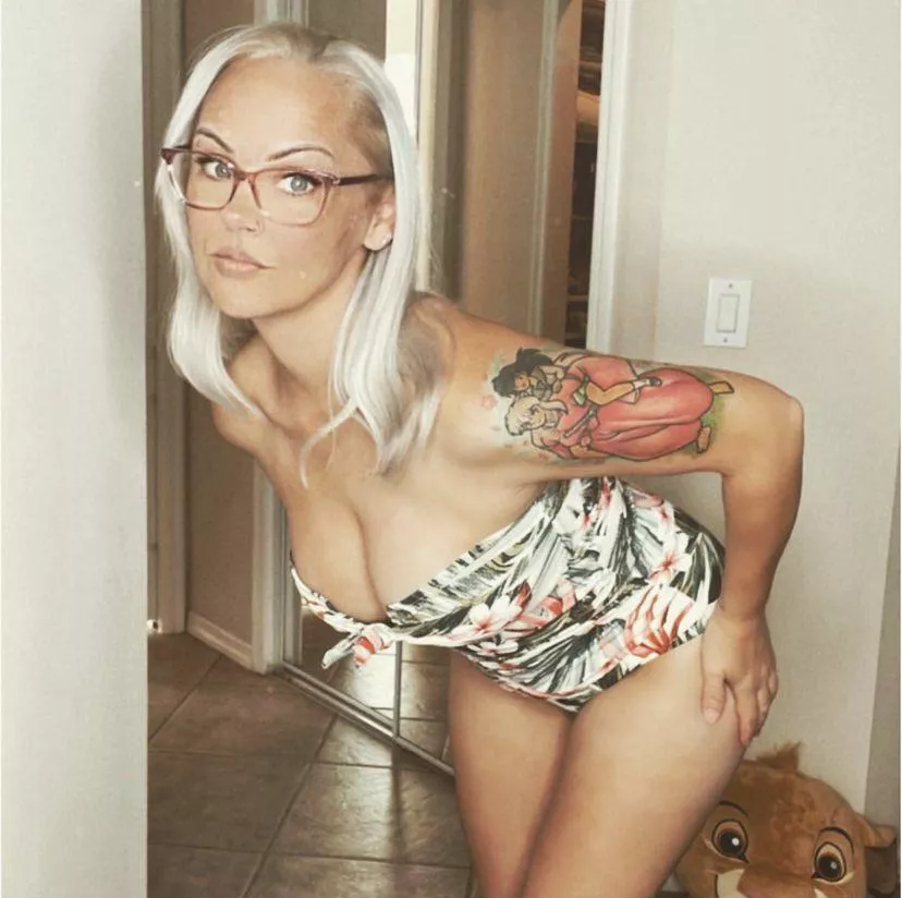 Is this the right place 42F posted by TheRealAnimeLanie