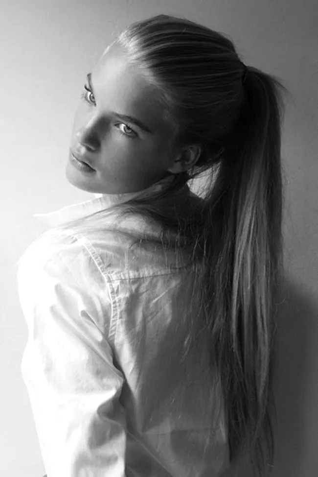 Isabel Scholten posted by ECTO1984