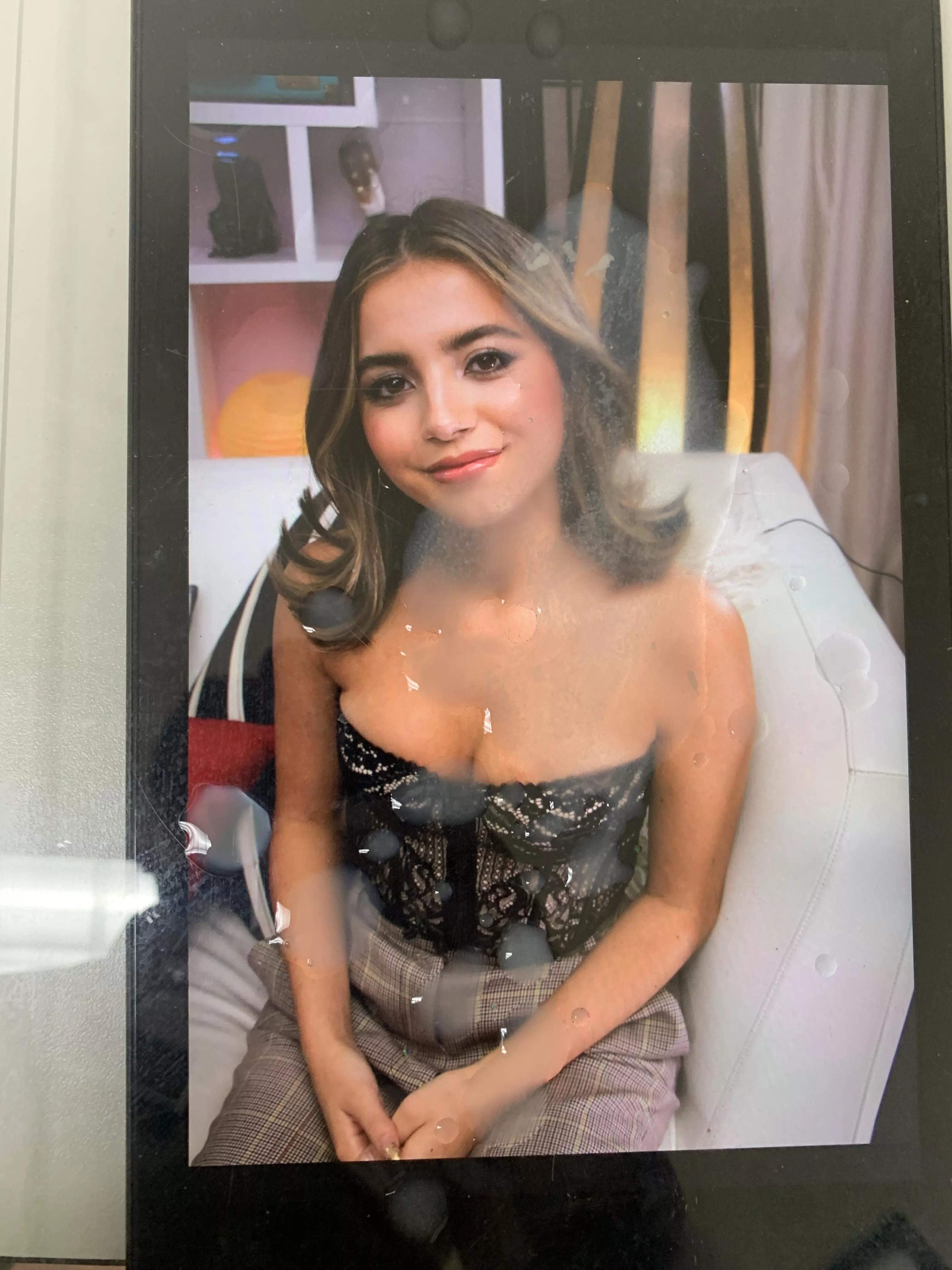 Isabela Merced covered! posted by merbs88