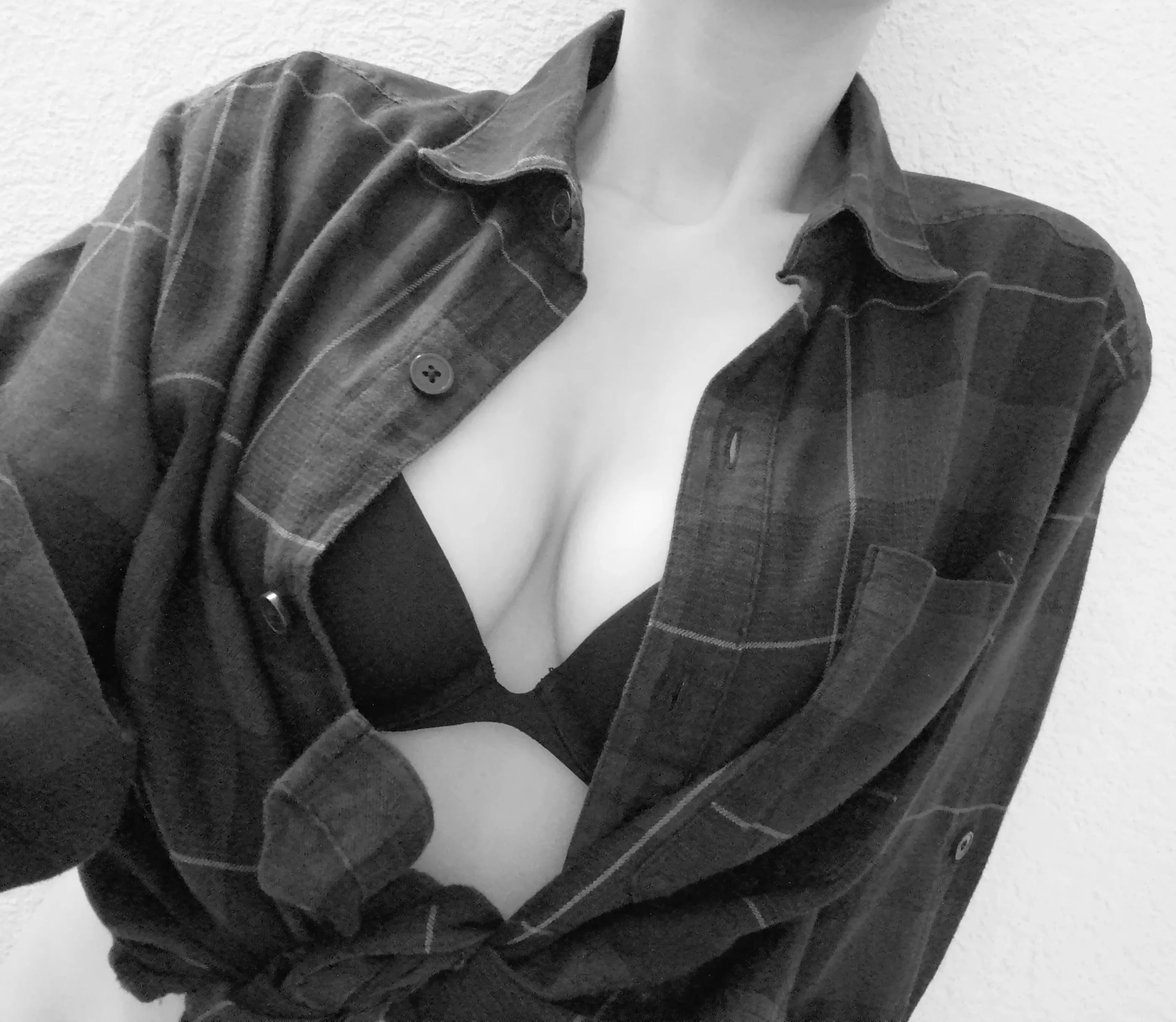 Isn't it the per[f]ect outfit for housekeeping... posted by leonnnah