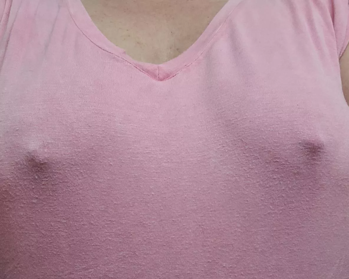 It is a little chilly posted by Naughtyse0927