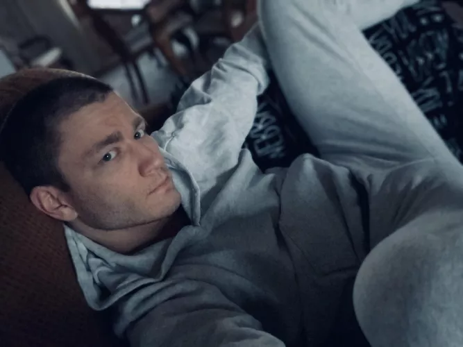 It okay if I make myself comfortable? by druachu