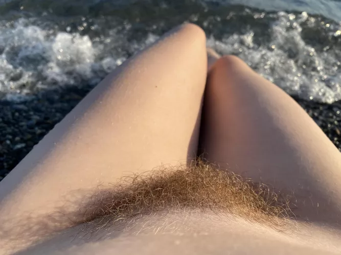 it seems I will have a white triangle without sunburn from the bush by abbysunny