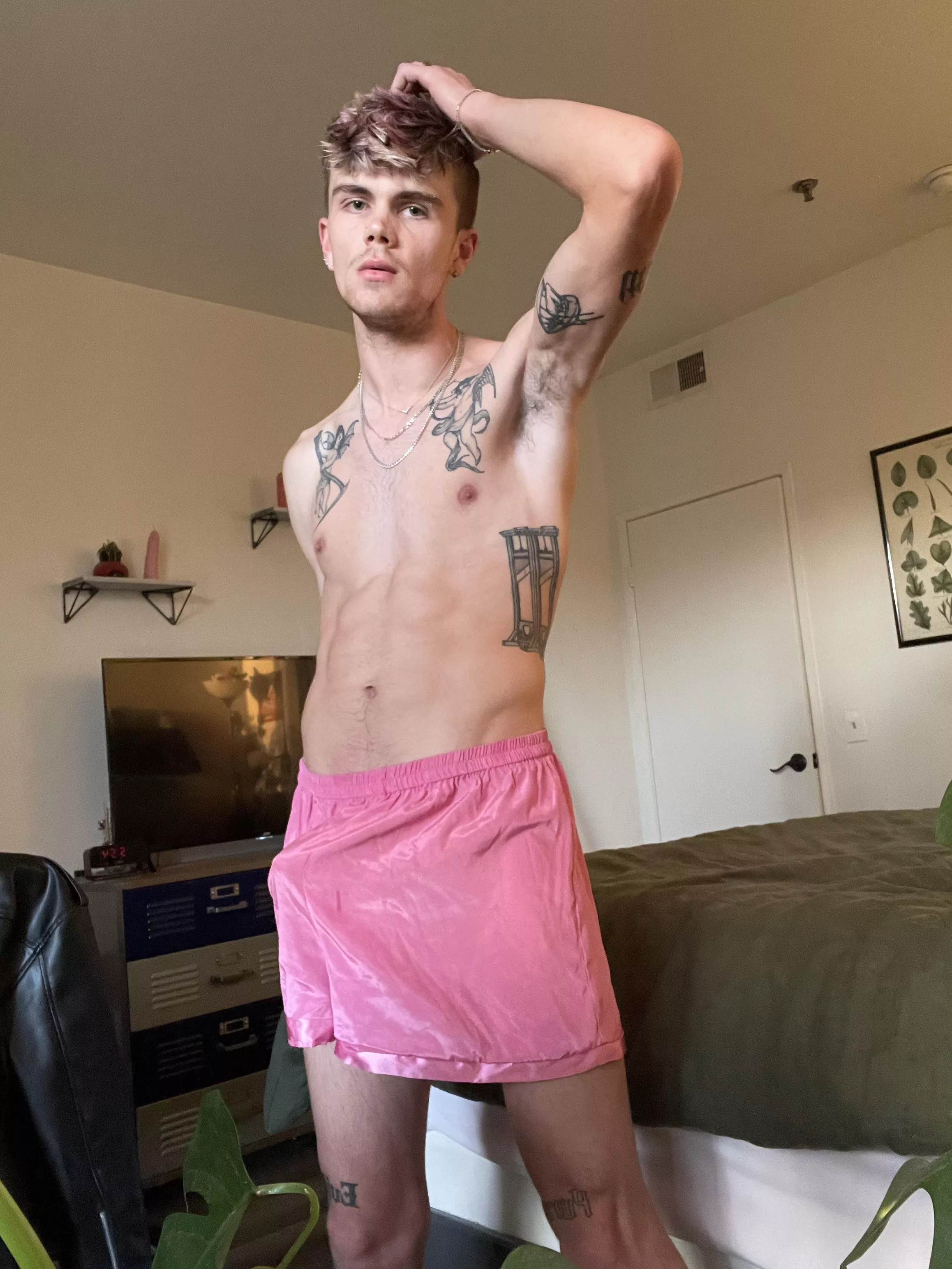 It wants out… who’s gonna help? posted by aceheartbreak