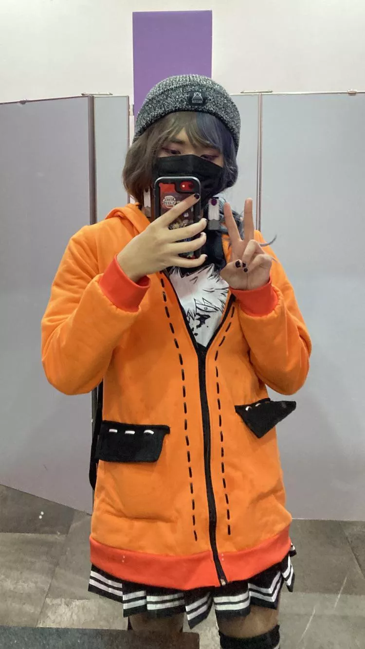 It was really funny taking this pic in the men’s restroom〜 posted by DeviantFluctlight