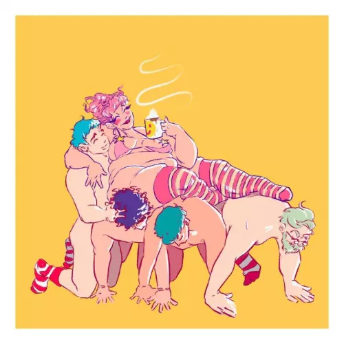 It would probably be a logistical nightmare, but sometimes having a harem sounds nice by gebamami