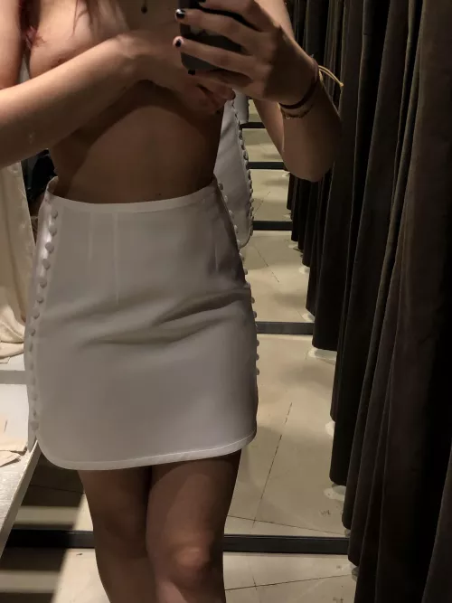 italian changing room stuff by Due_Advisor_5122