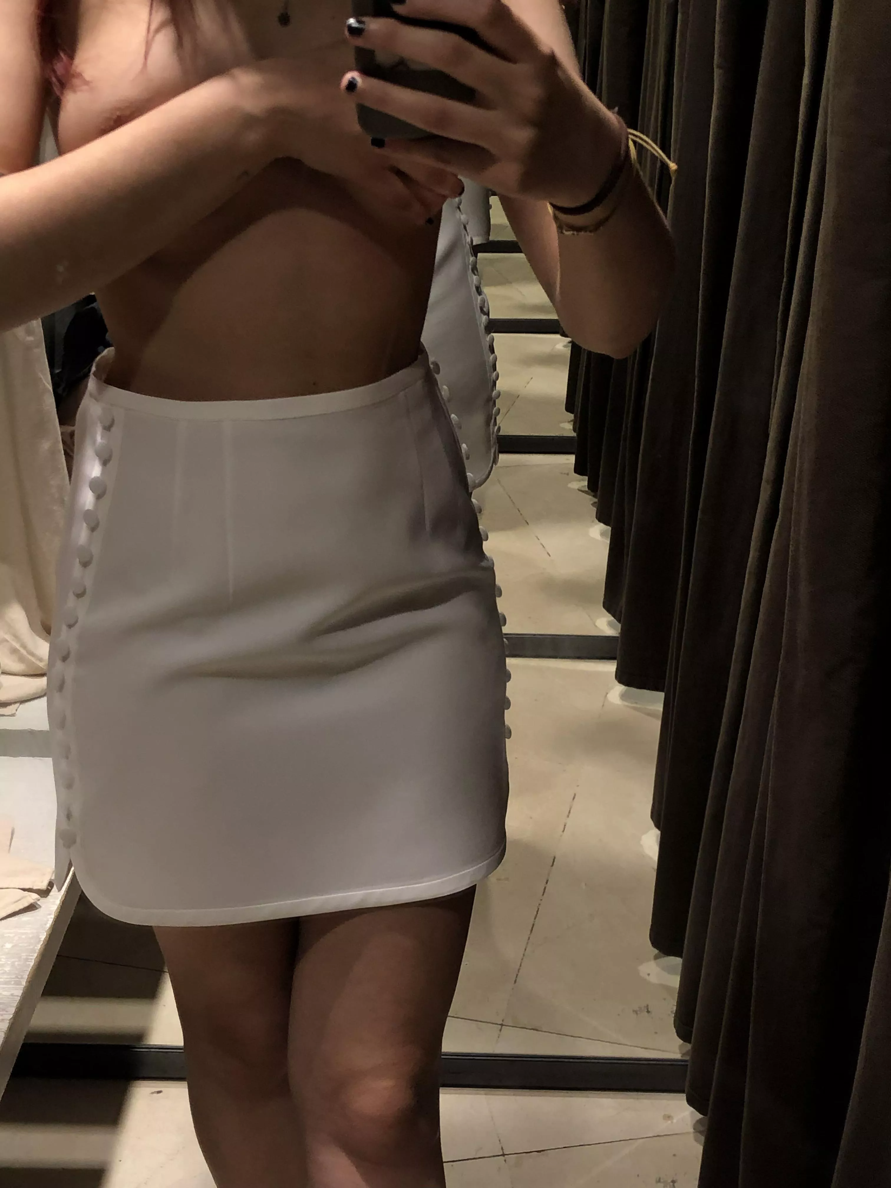 italian changing room stuff posted by Due_Advisor_5122