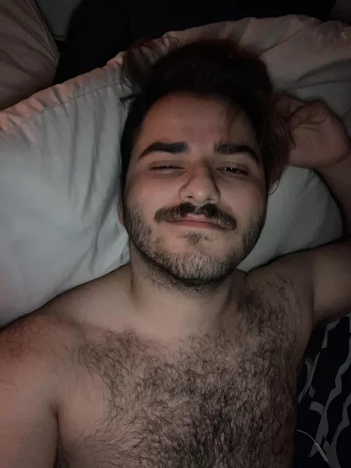 It’s a drunk and lonely kinda time, tonight by Geekyotter23