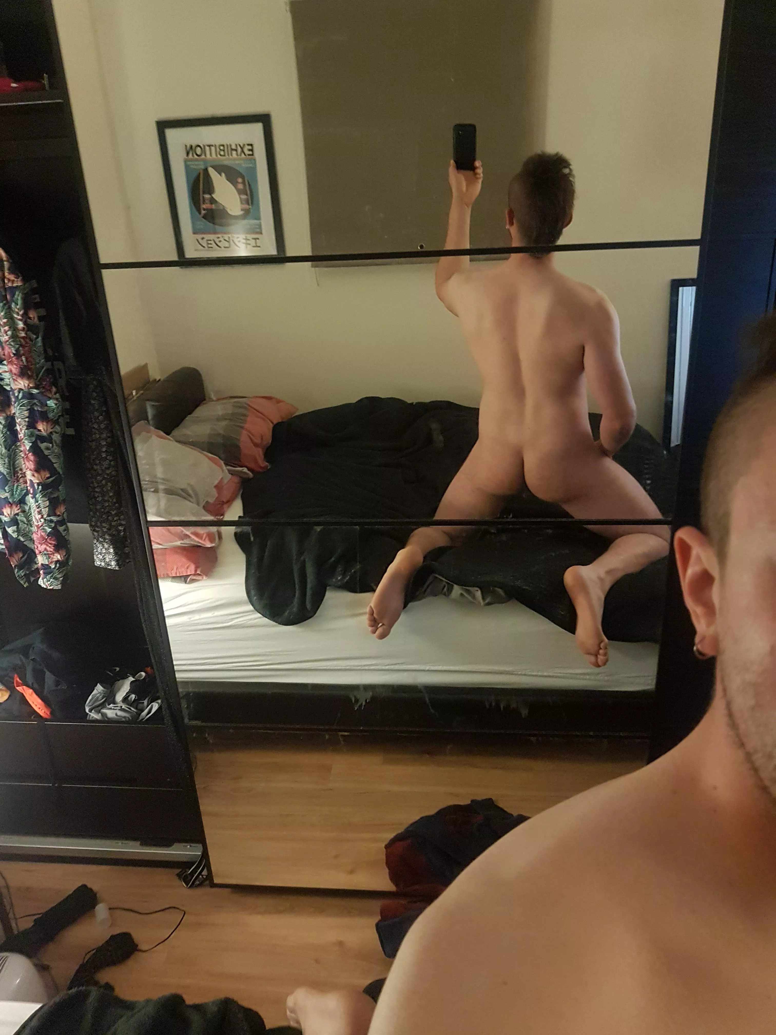 It's a Friday night! 😘 (23) posted by ConstructionJames