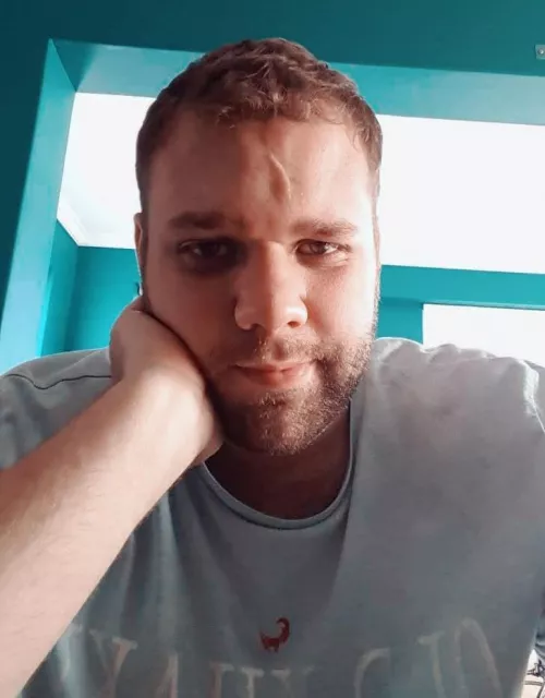 It's a green kind of day 💚 means go for it, make that move. by ScarBearZA