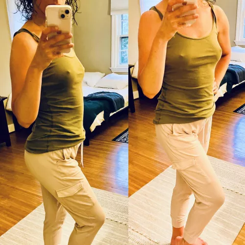 It’s a nice night to get comfy don’t you think by Spider-Slut