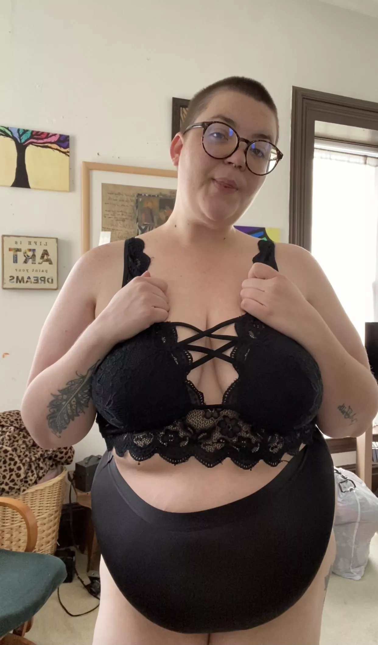 It’s almost Friday! posted by theb00byqueen97