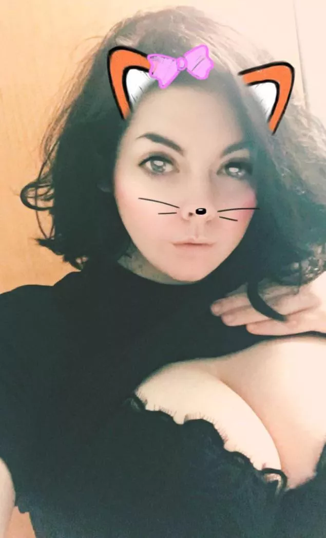 It’s almost Friday- I hope your weeks been good posted by Impressive_Two9334