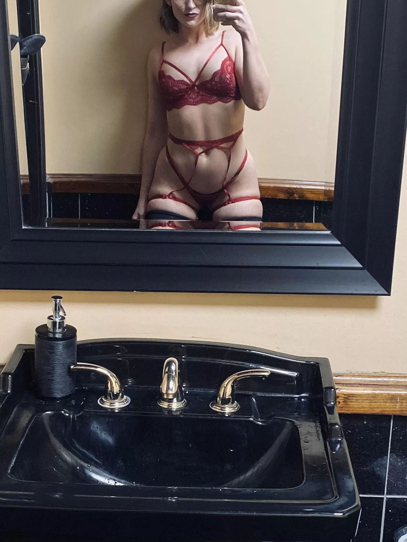 It’s almost the weekend! [F] posted by MiaaMoree