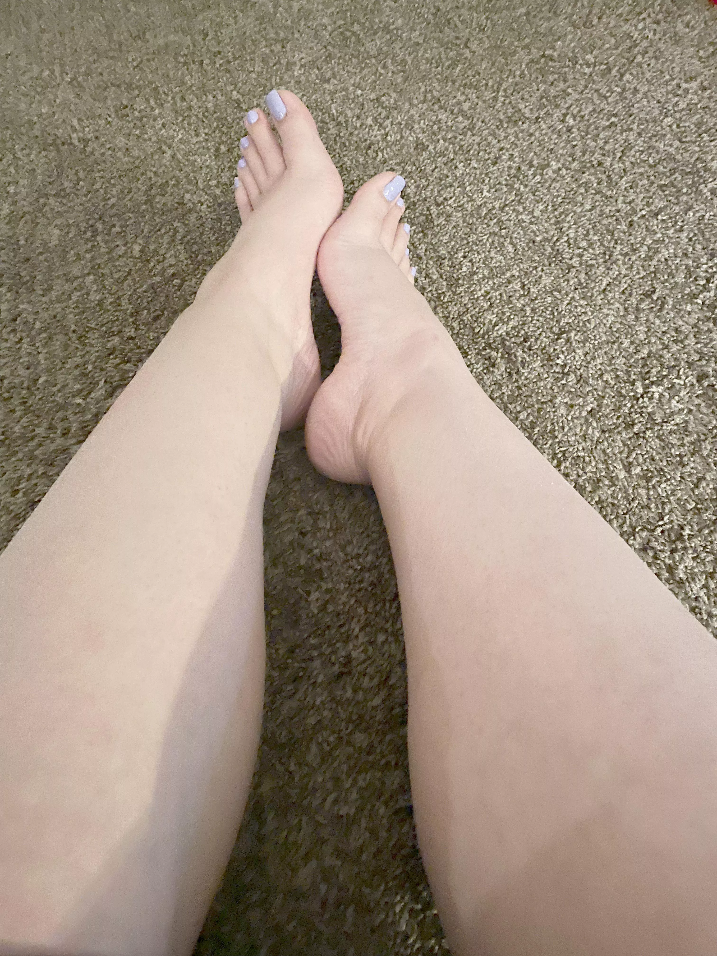 It’s been a long day, rub my feet for me?✨ posted by momiifeet