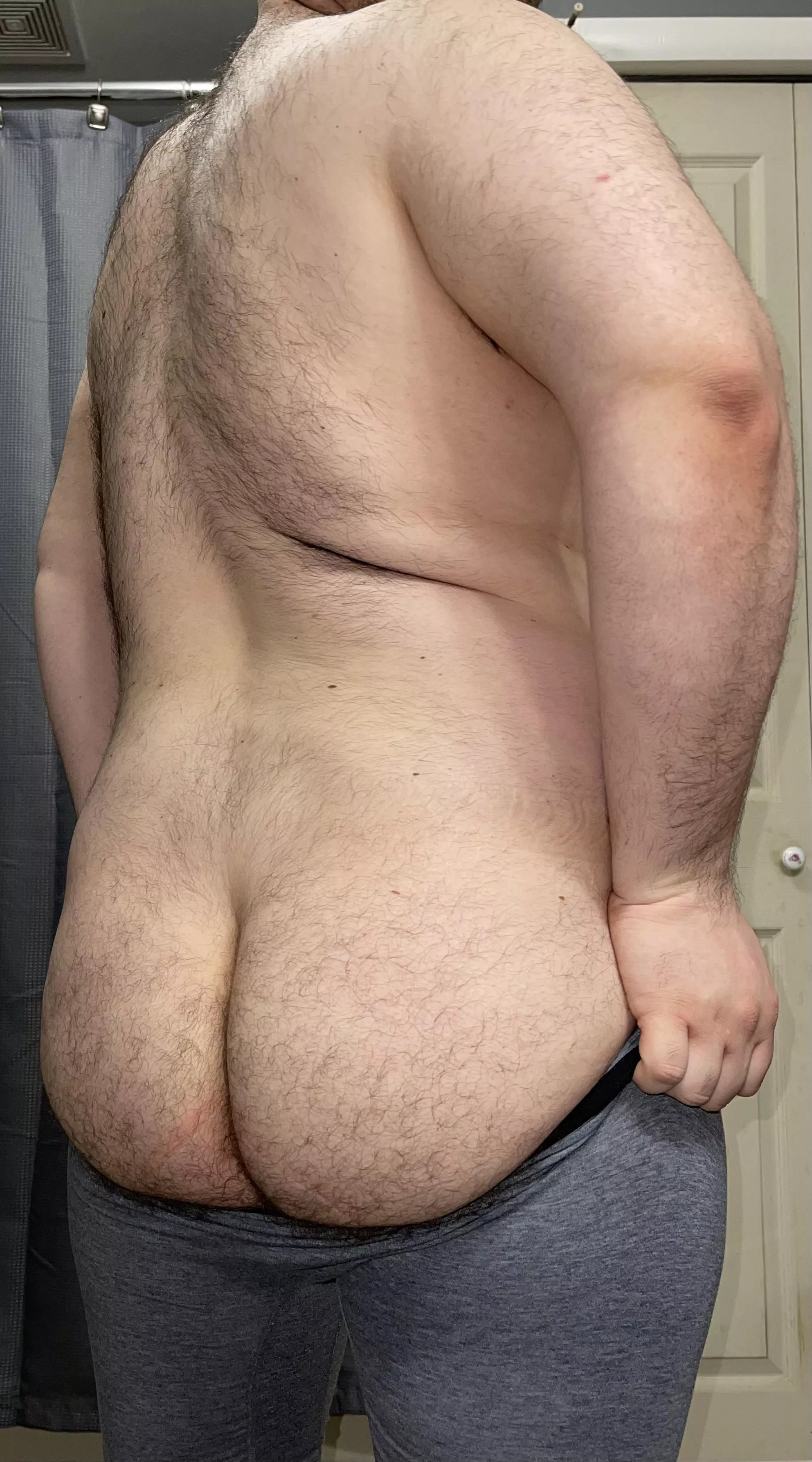 It’s been a while here 🍑 posted by Curious_Cub95